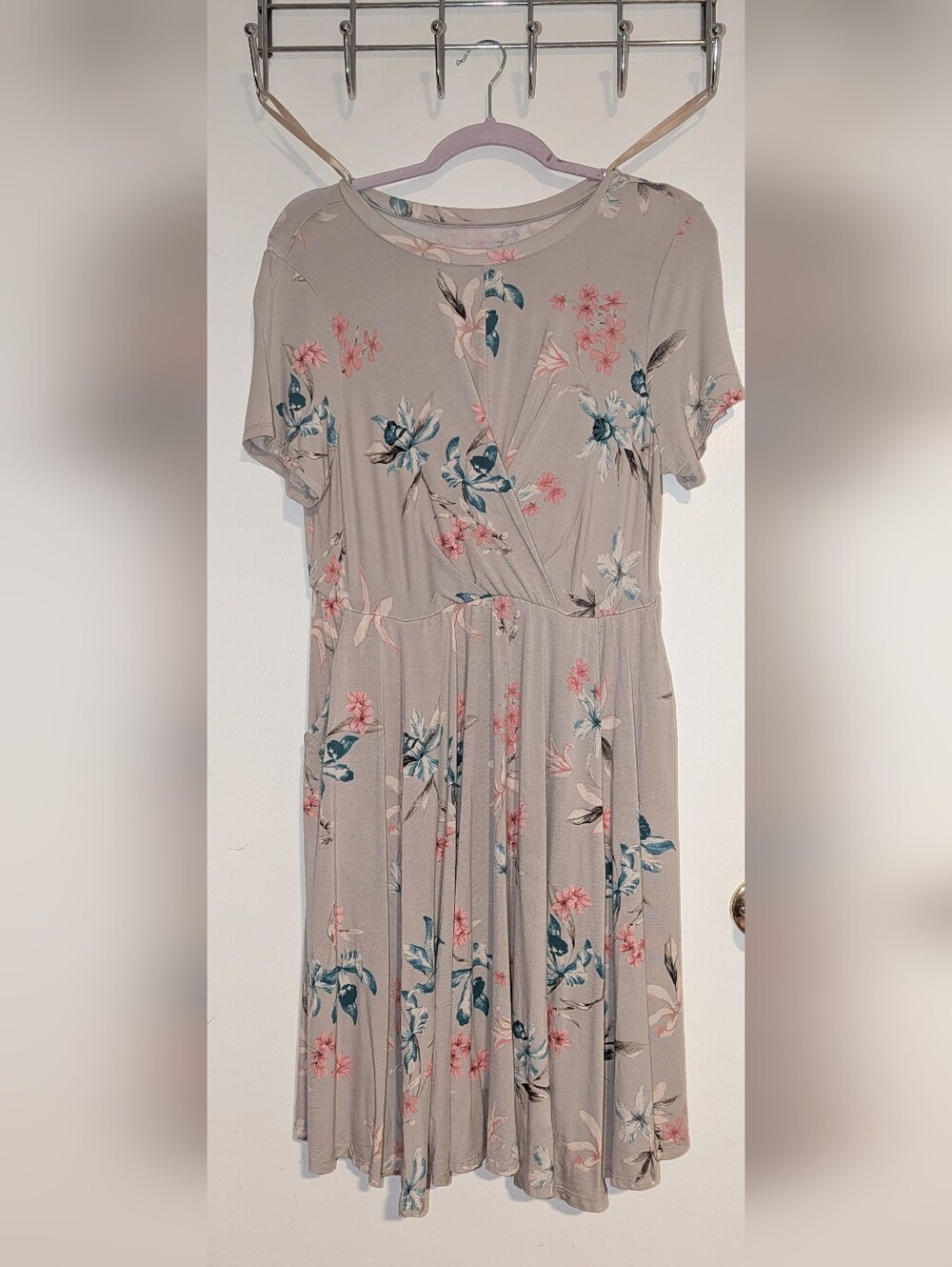 Torrid EUC Super Soft Twist Front Floral Mini Dress, Size 0 (12) worn once